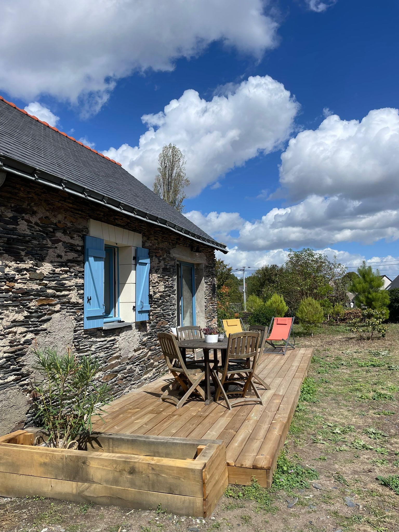 Terrasse et Jardin vue 1